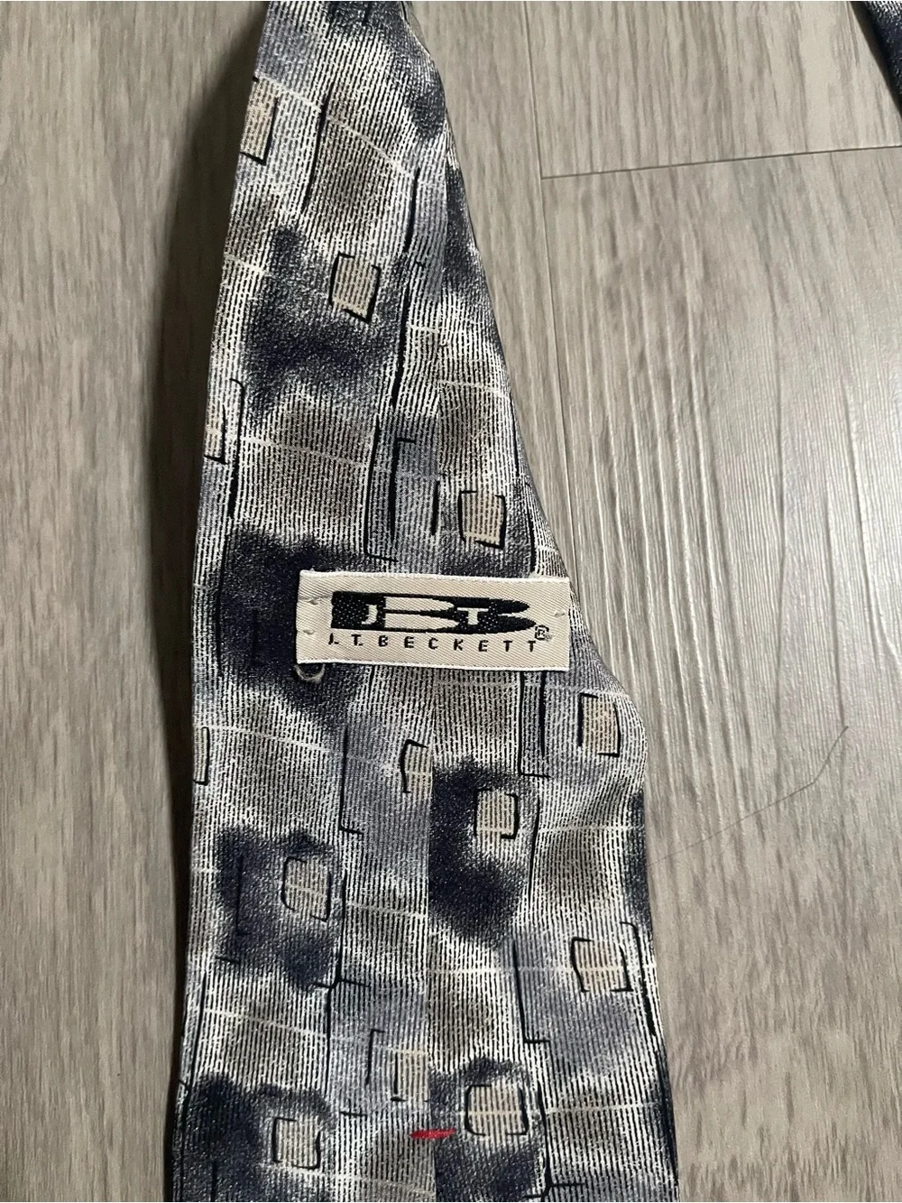 Classic Geometric Pattern Men's Tie
